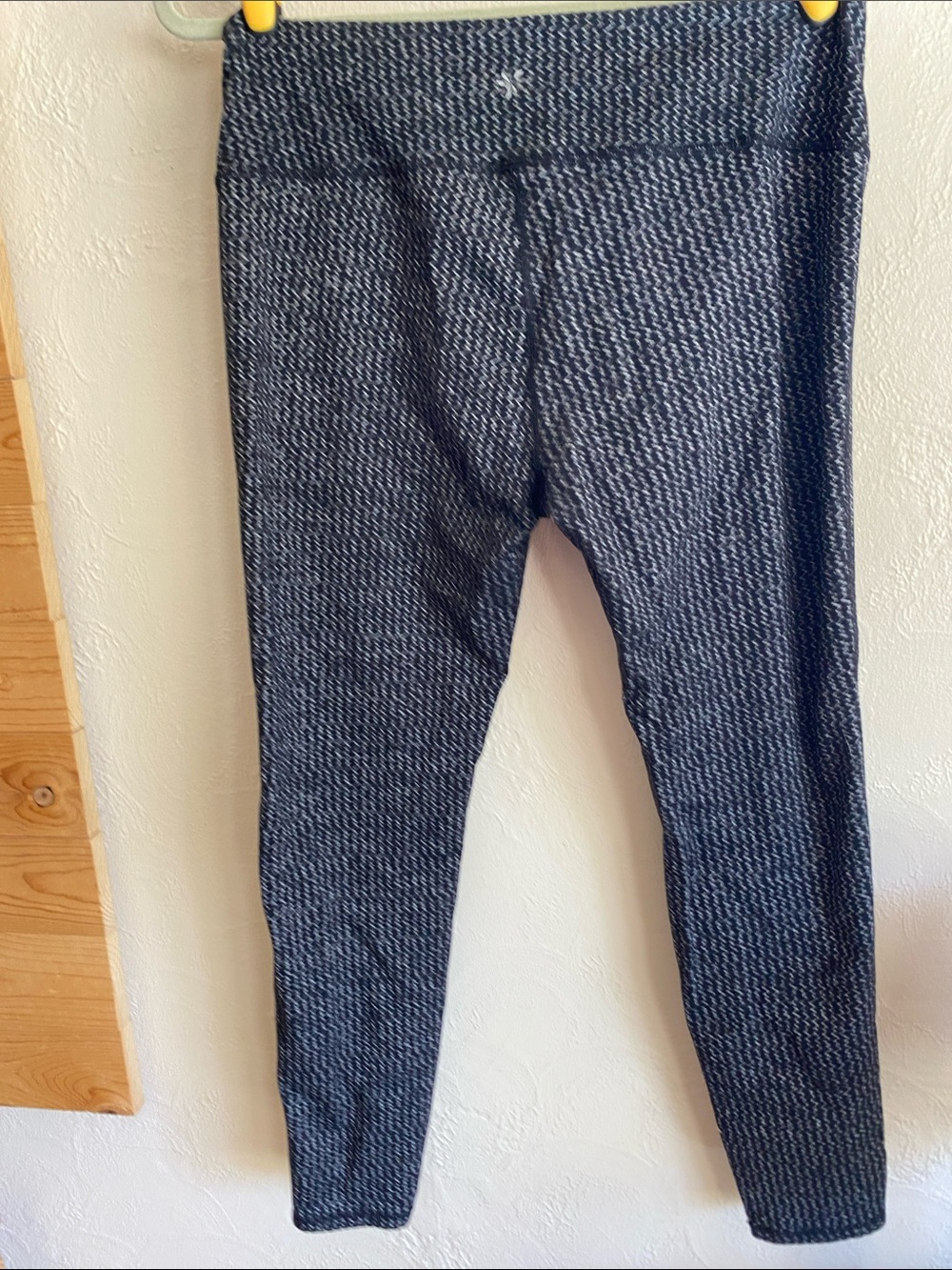 Athleta Black Textured Chevron-Style Leggings